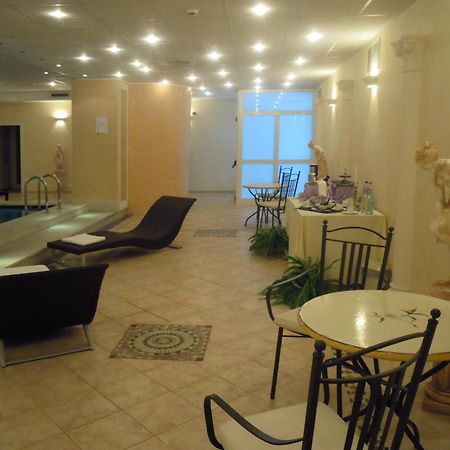 Hotel Villa Medici Рокка-Сан-Джованні Екстер'єр фото