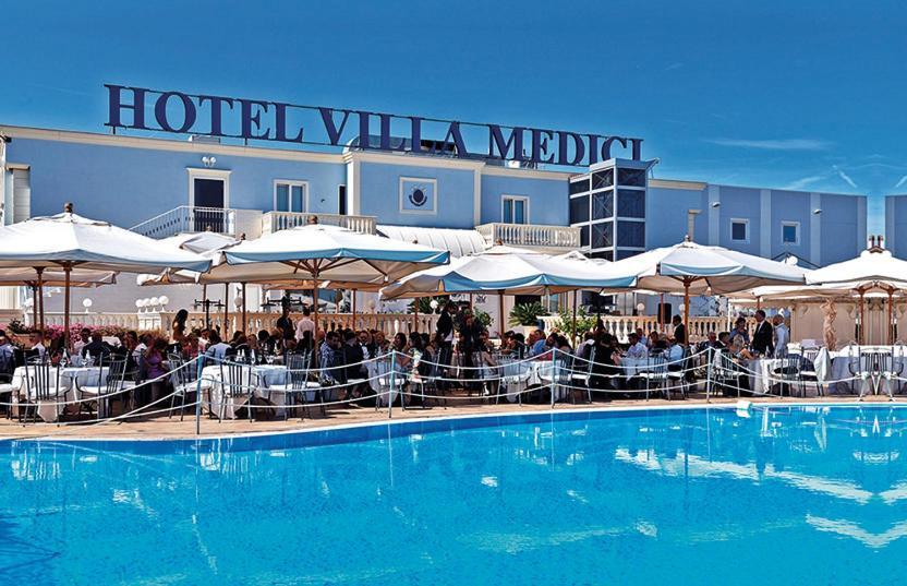 Hotel Villa Medici Рокка-Сан-Джованні Екстер'єр фото