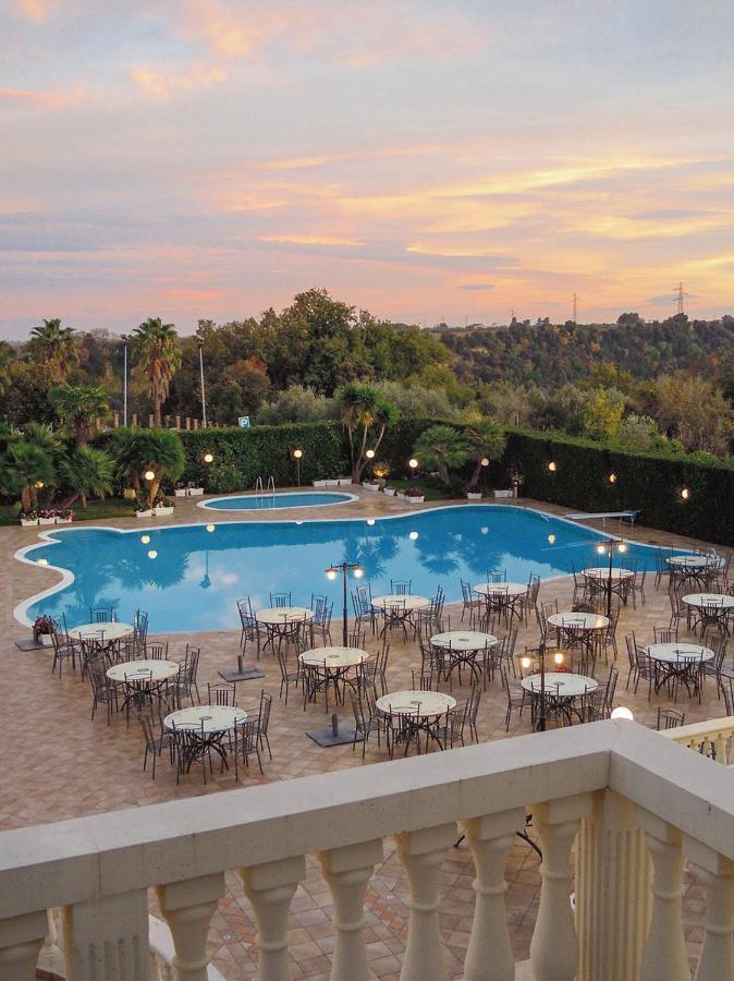 Hotel Villa Medici Рокка-Сан-Джованні Екстер'єр фото