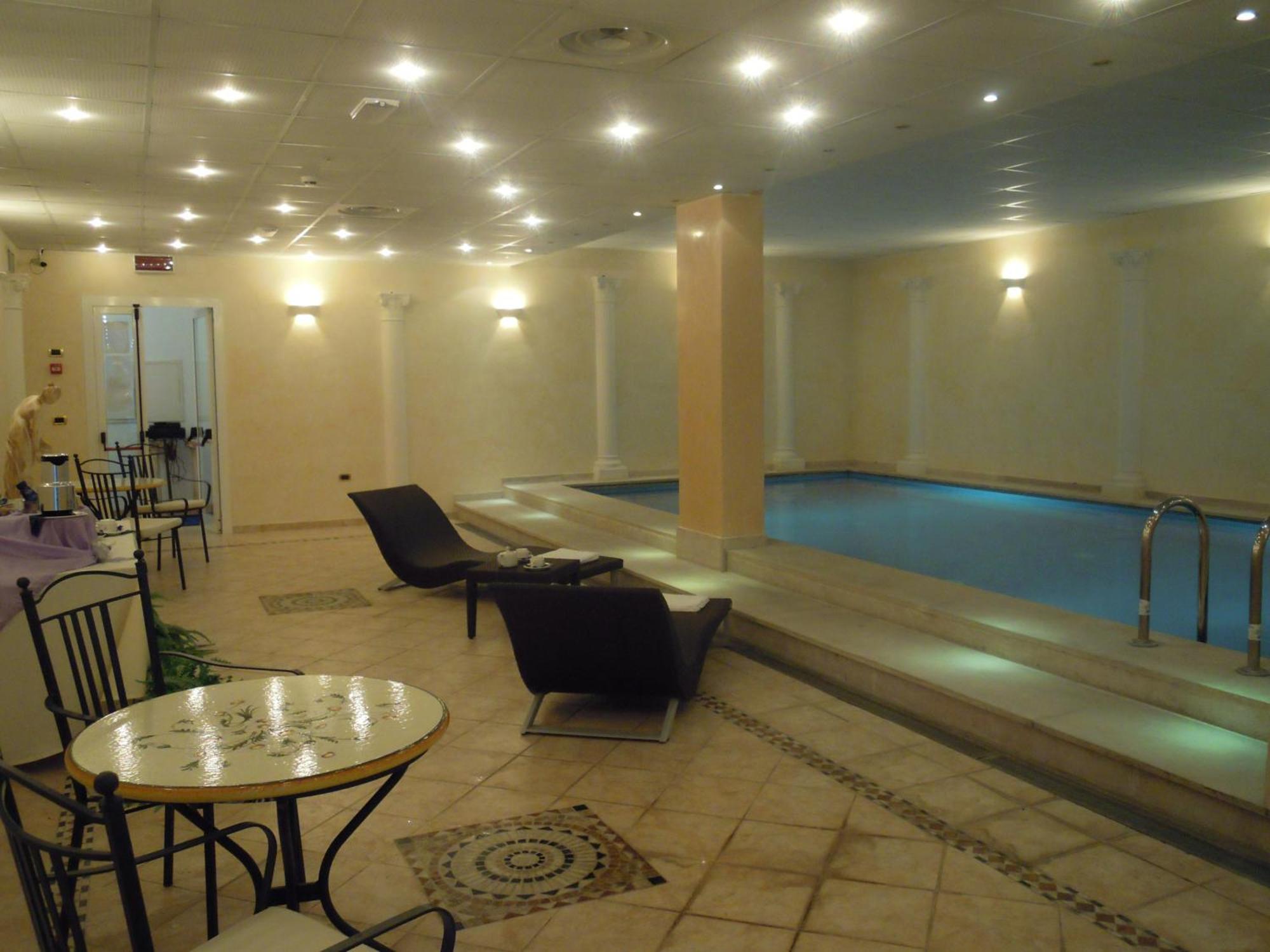Hotel Villa Medici Рокка-Сан-Джованні Екстер'єр фото
