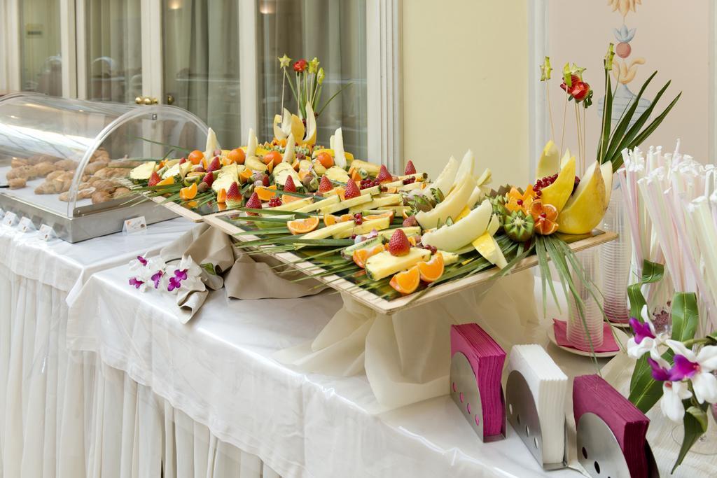 Hotel Villa Medici Рокка-Сан-Джованні Екстер'єр фото