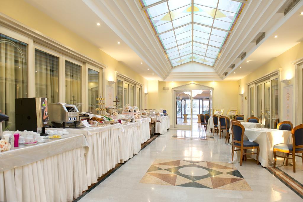 Hotel Villa Medici Рокка-Сан-Джованні Екстер'єр фото