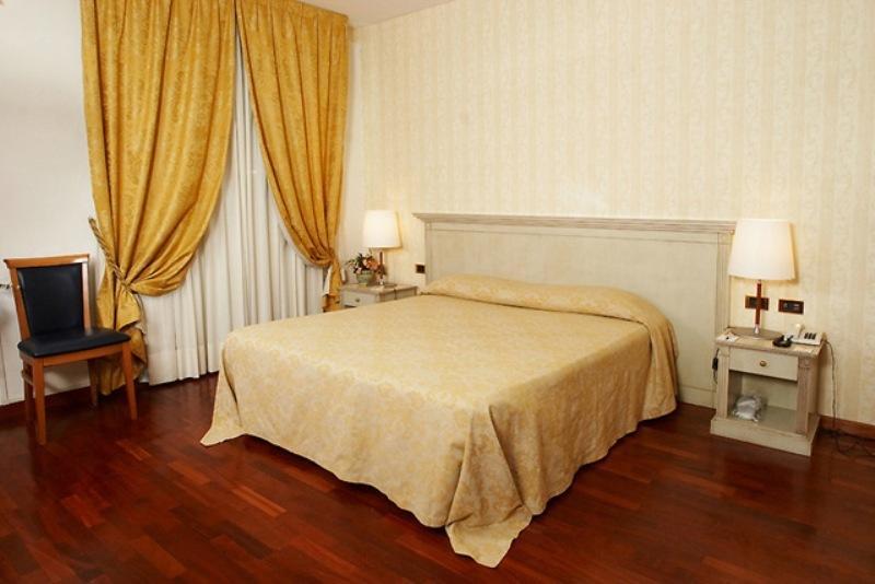Hotel Villa Medici Рокка-Сан-Джованні Екстер'єр фото