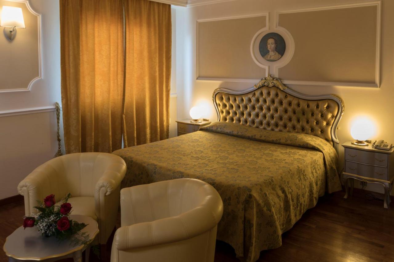 Hotel Villa Medici Рокка-Сан-Джованні Екстер'єр фото
