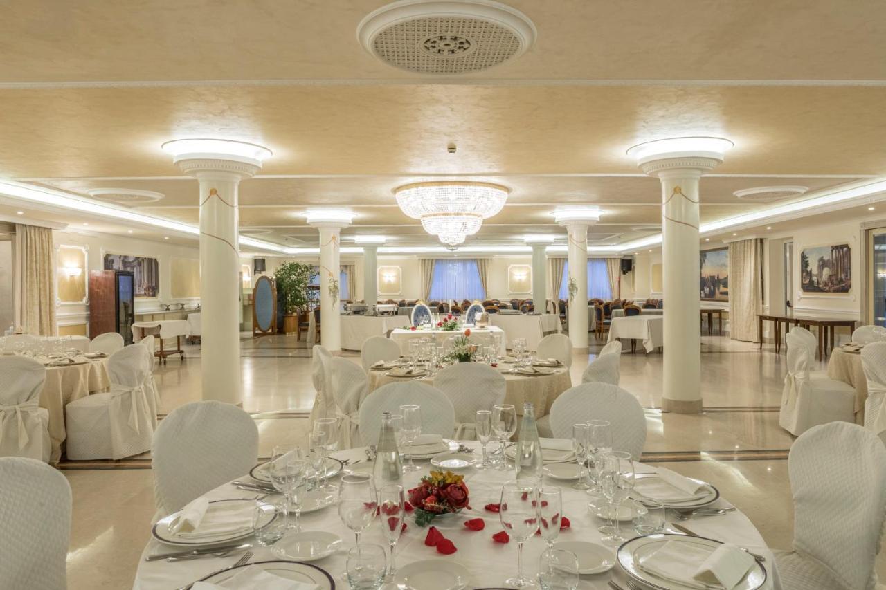 Hotel Villa Medici Рокка-Сан-Джованні Екстер'єр фото